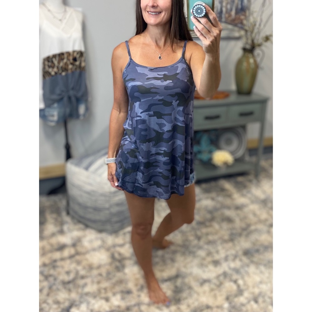 ❤️‍🔥Reversible Camouflage Scoop V-Neck Tank Blue 1422 - Picture 11 of 14